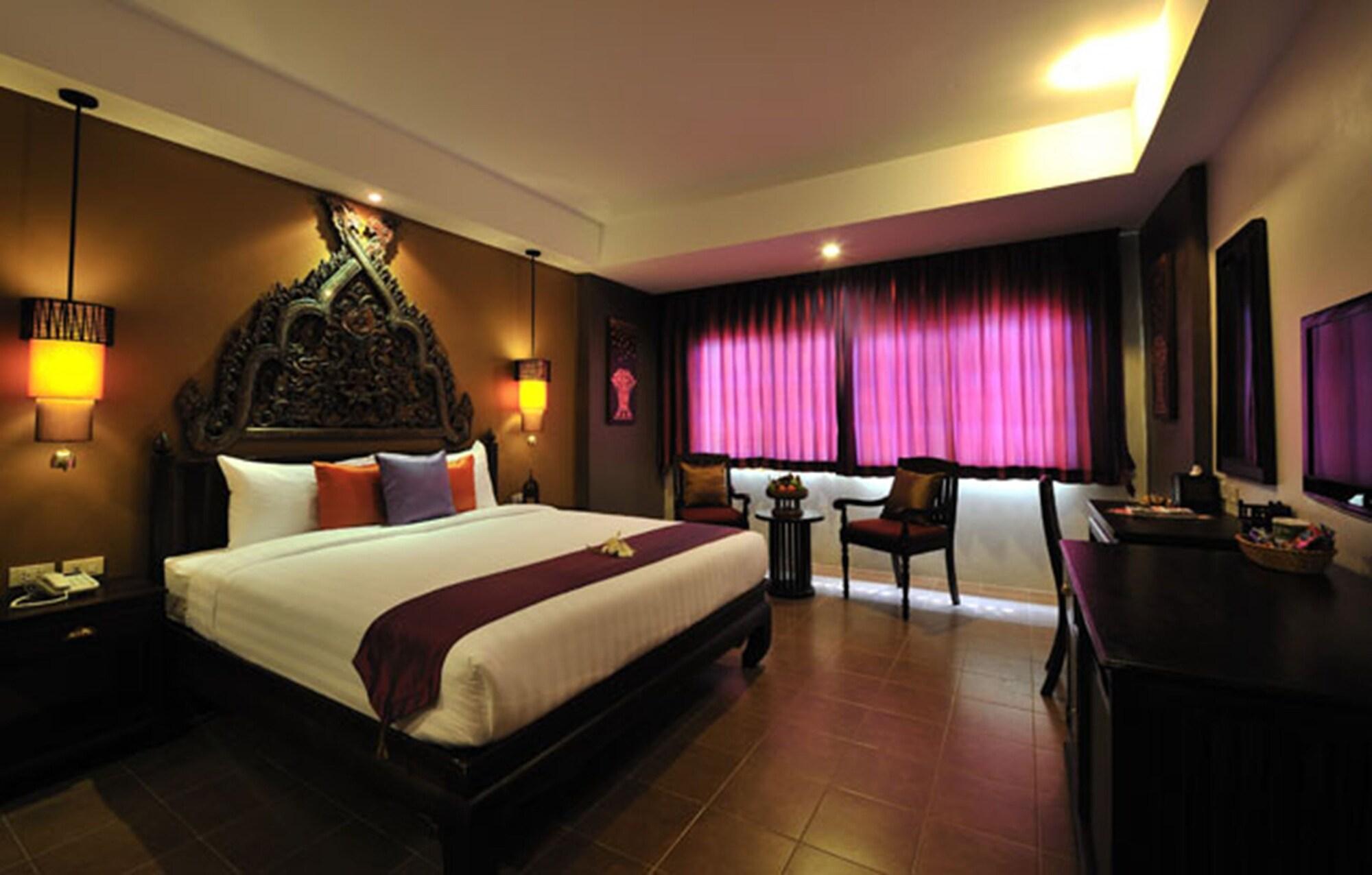 Siralanna Hotel Patong Exterior photo