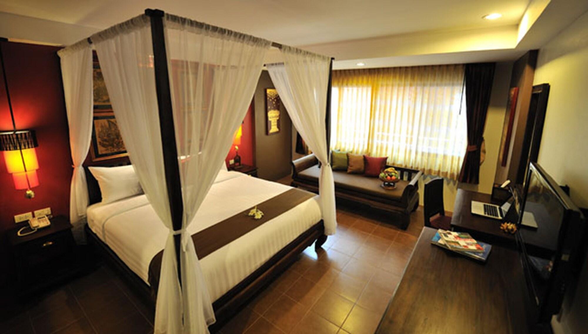 Siralanna Hotel Patong Exterior photo