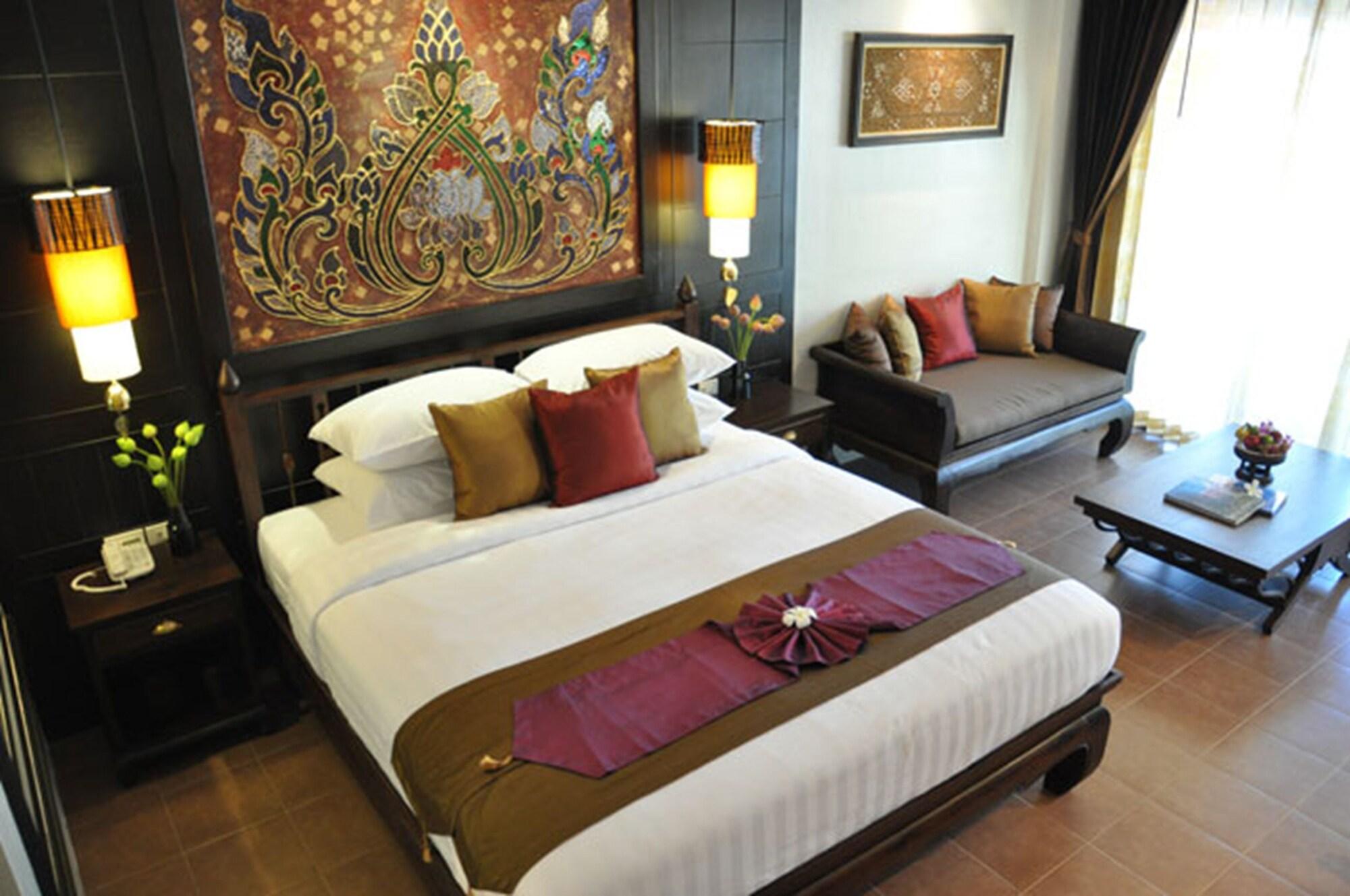 Siralanna Hotel Patong Exterior photo