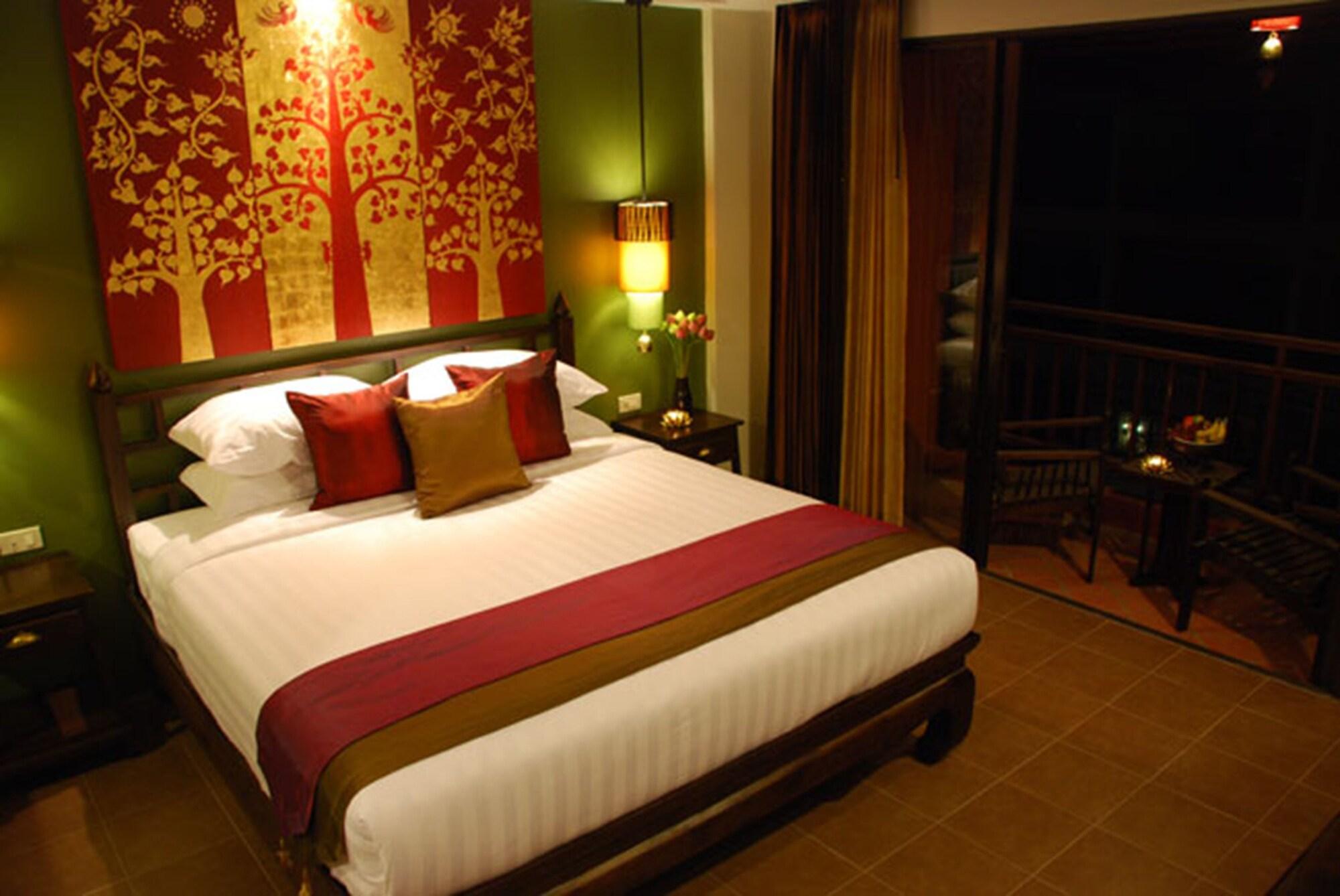 Siralanna Hotel Patong Exterior photo